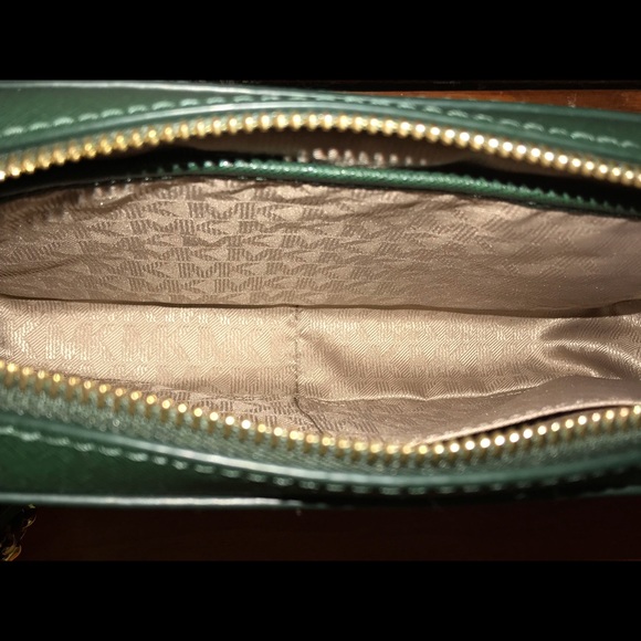 📌FINAL‼️ Michael Kors Crossbody bag - green NWOT - Picture 4 of 5